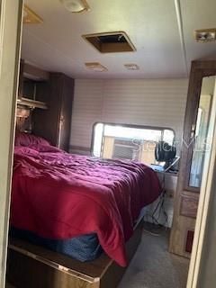 На продажу: $80,000 (1.36 acres)