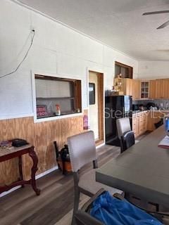 На продажу: $80,000 (1.36 acres)