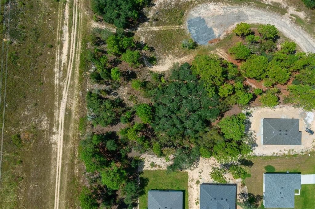 На продажу: $35,000 (0.61 acres)