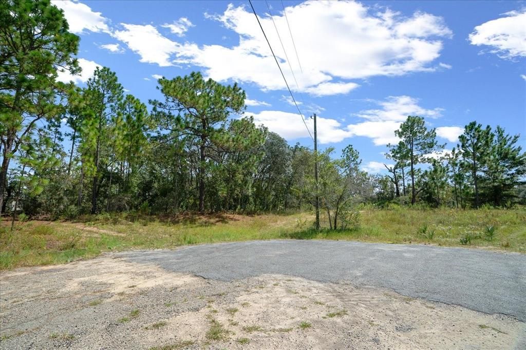 На продажу: $35,000 (0.61 acres)