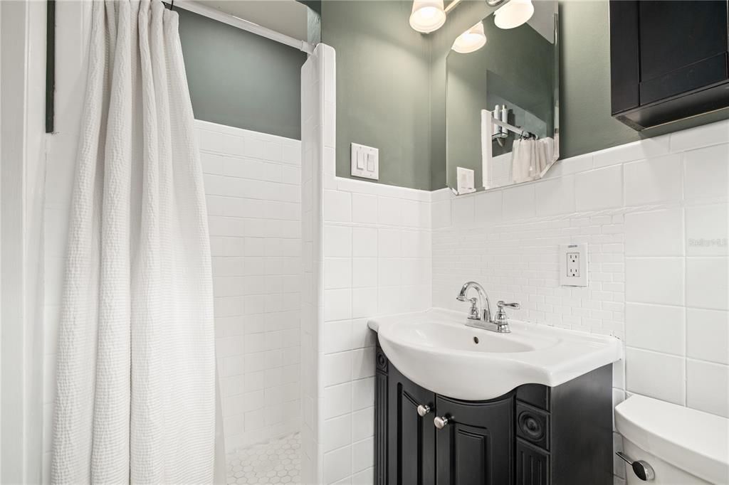 For Sale: $609,000 (3 beds, 2 baths, 1645 Square Feet)