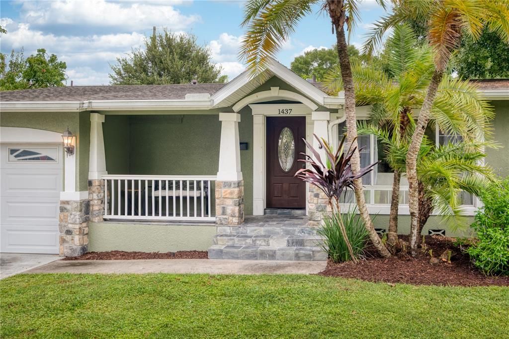 For Sale: $609,000 (3 beds, 2 baths, 1645 Square Feet)