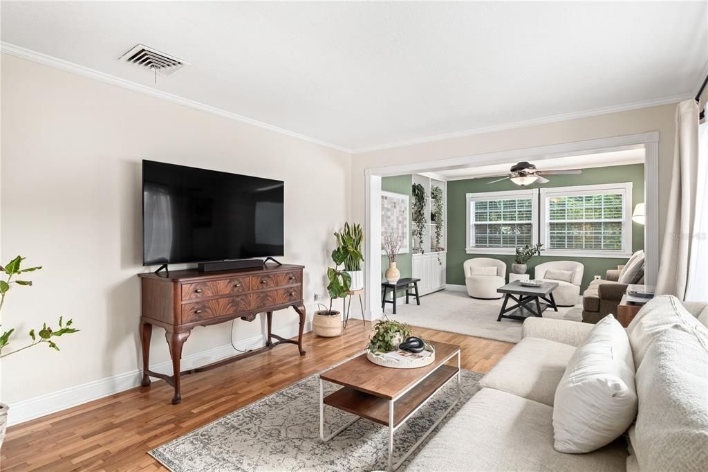 For Sale: $609,000 (3 beds, 2 baths, 1645 Square Feet)