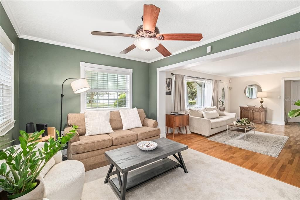 For Sale: $609,000 (3 beds, 2 baths, 1645 Square Feet)