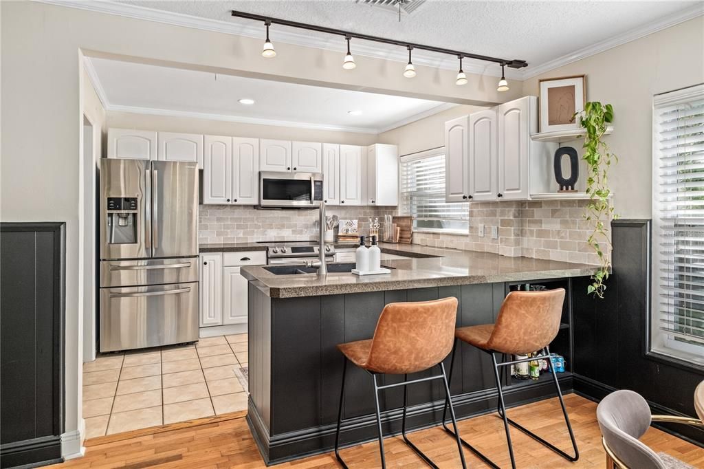 For Sale: $609,000 (3 beds, 2 baths, 1645 Square Feet)