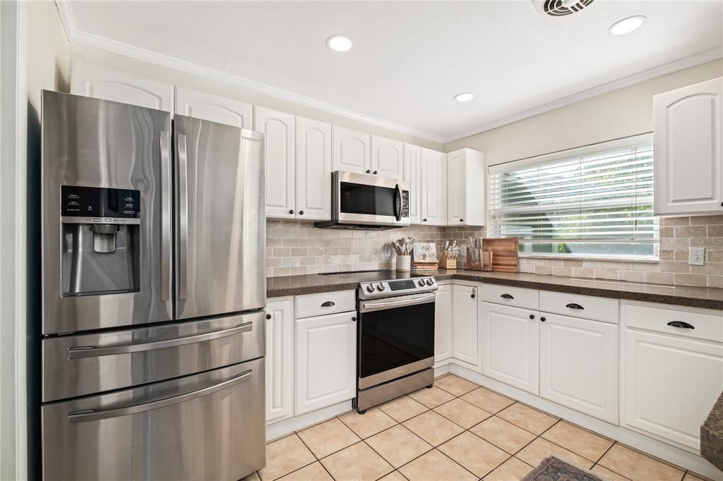 For Sale: $609,000 (3 beds, 2 baths, 1645 Square Feet)