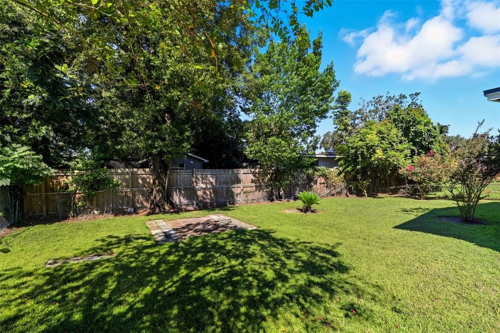 Под контрактом: $275,000 (3 спален, 1 ванн, 1175 Квадратных фут)