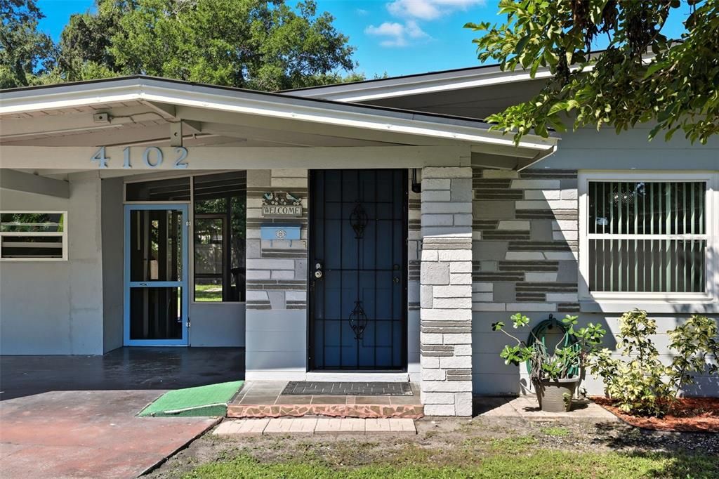 Под контрактом: $275,000 (3 спален, 1 ванн, 1175 Квадратных фут)