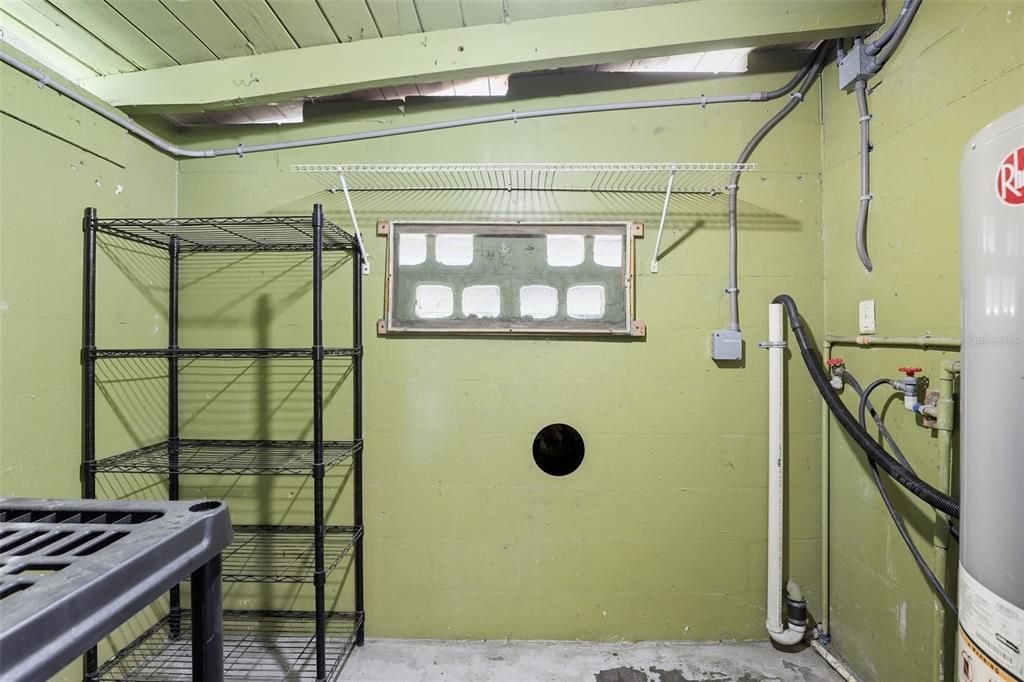 Под контрактом: $275,000 (3 спален, 1 ванн, 1175 Квадратных фут)