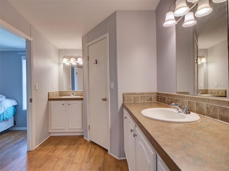 На продажу: $239,000 (3 спален, 2 ванн, 1440 Квадратных фут)