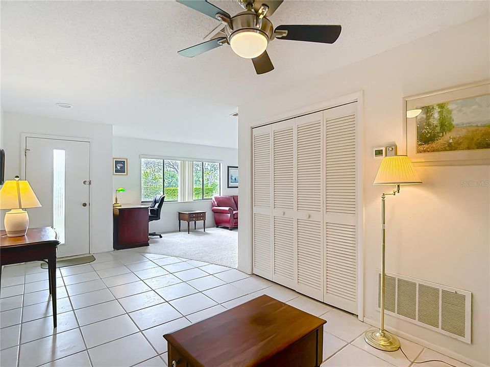 待售: $129,900 (2 贝兹, 2 浴室, 1144 平方英尺)