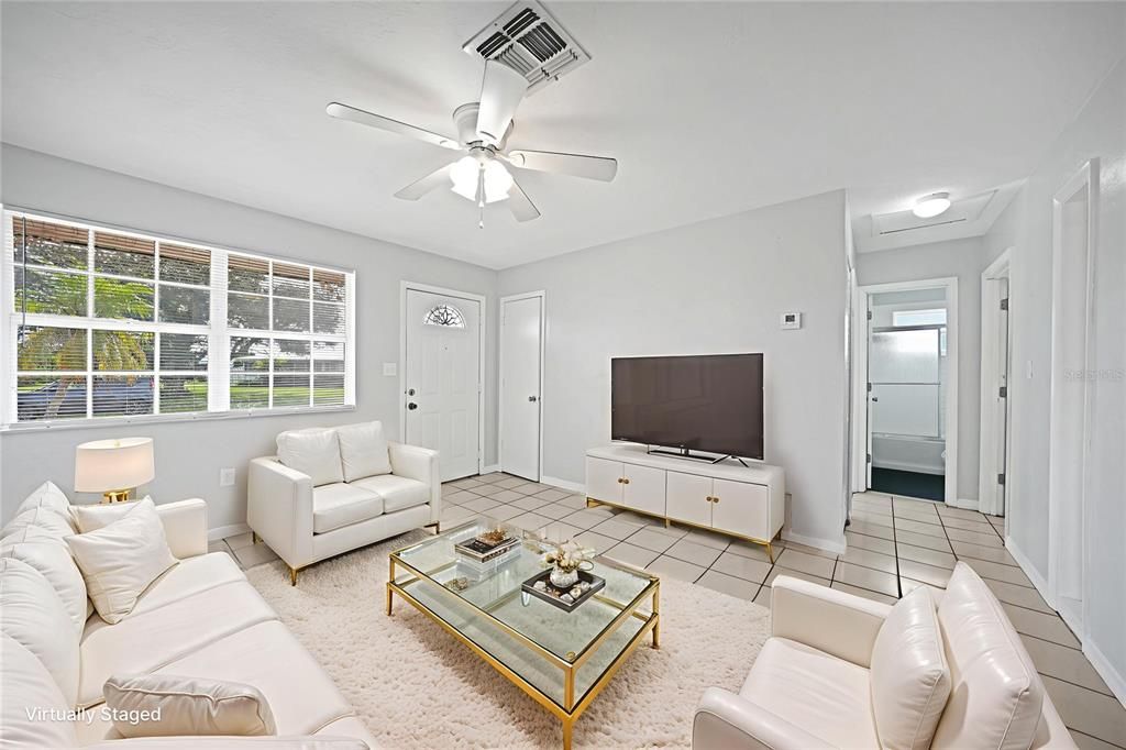 Под контрактом: $175,000 (3 спален, 2 ванн, 1229 Квадратных фут)