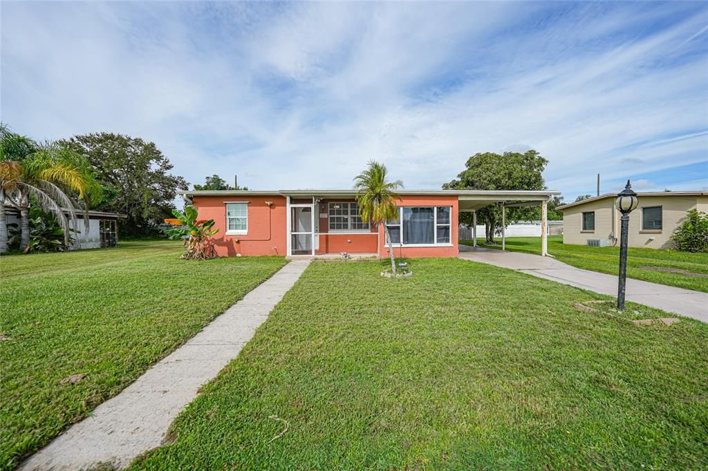 Под контрактом: $175,000 (3 спален, 2 ванн, 1229 Квадратных фут)