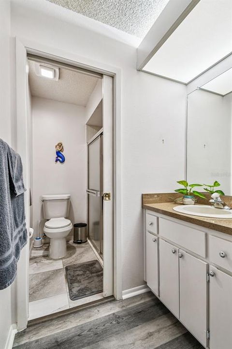 待售: $165,000 (2 贝兹, 2 浴室, 1029 平方英尺)