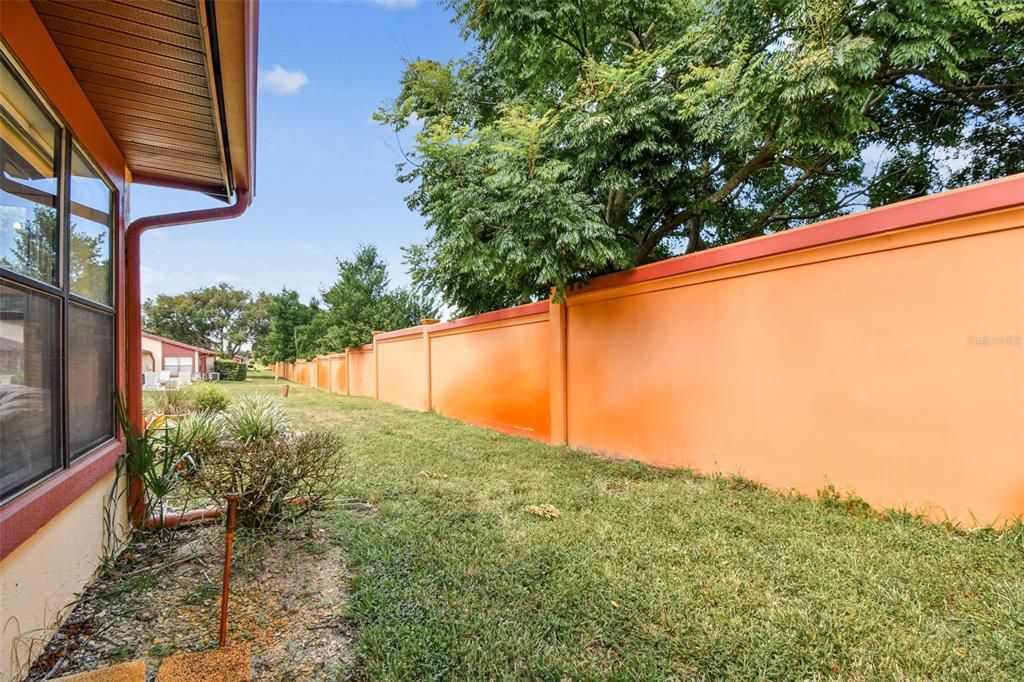 待售: $165,000 (2 贝兹, 2 浴室, 1029 平方英尺)