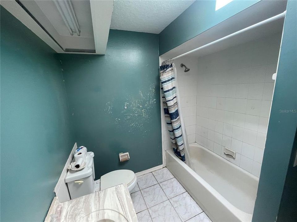 For Sale: $379,900 (3 beds, 2 baths, 2157 Square Feet)