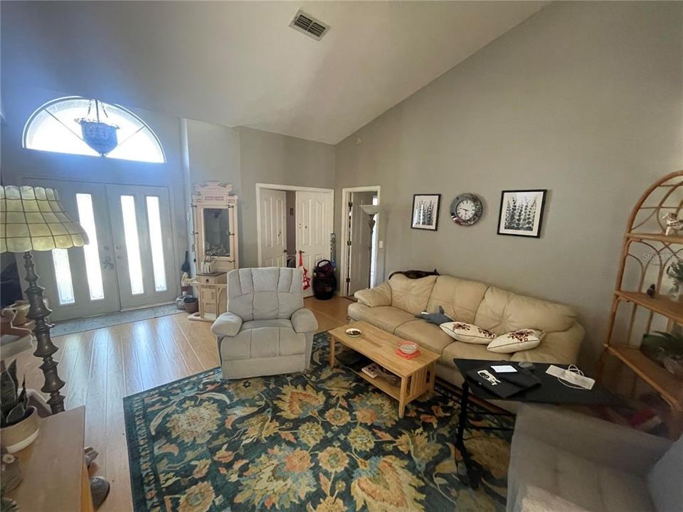 For Sale: $379,900 (3 beds, 2 baths, 2157 Square Feet)