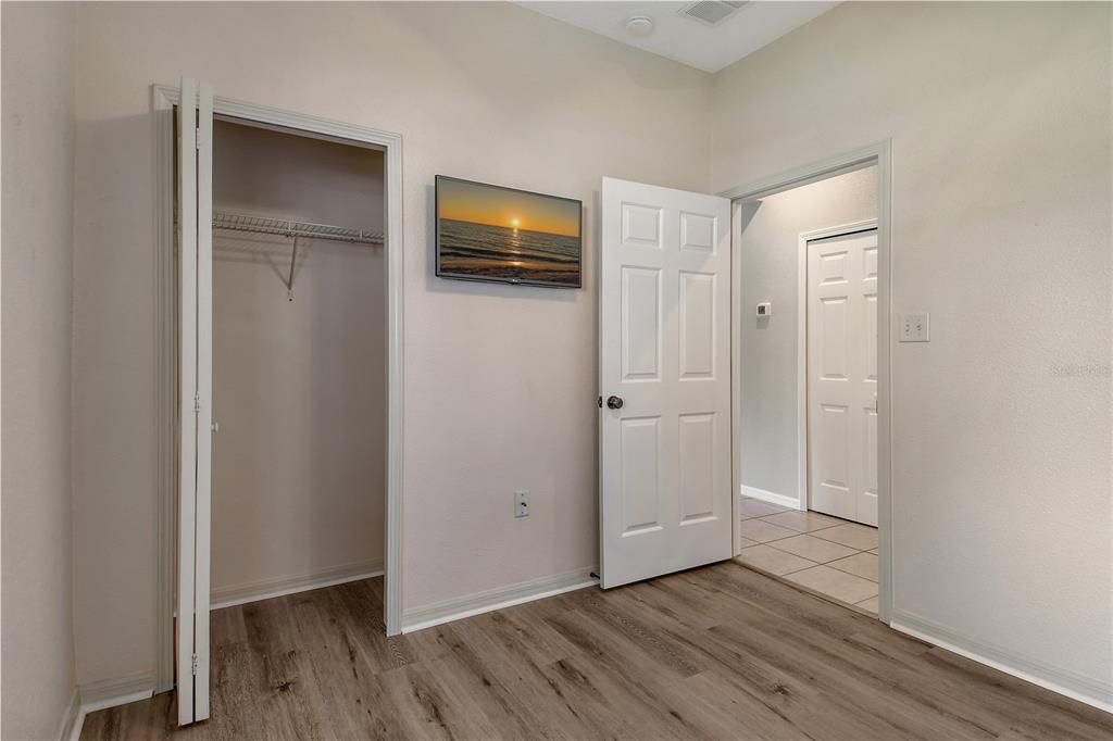 Под контрактом: $268,000 (3 спален, 2 ванн, 1210 Квадратных фут)