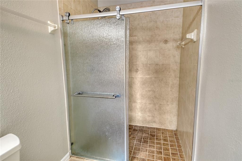 Под контрактом: $268,000 (3 спален, 2 ванн, 1210 Квадратных фут)