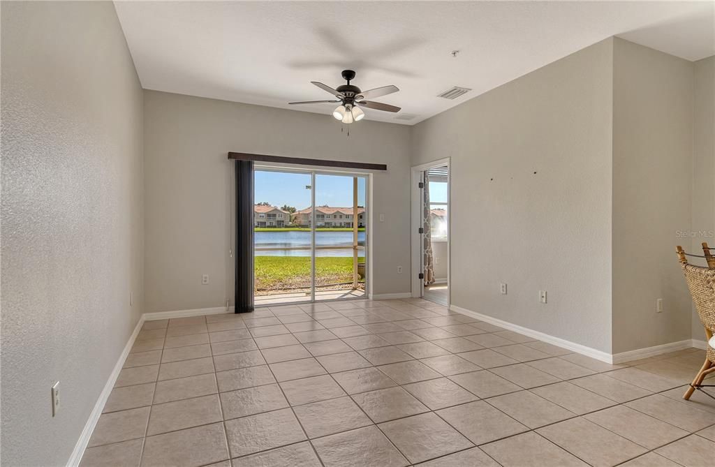 Под контрактом: $268,000 (3 спален, 2 ванн, 1210 Квадратных фут)