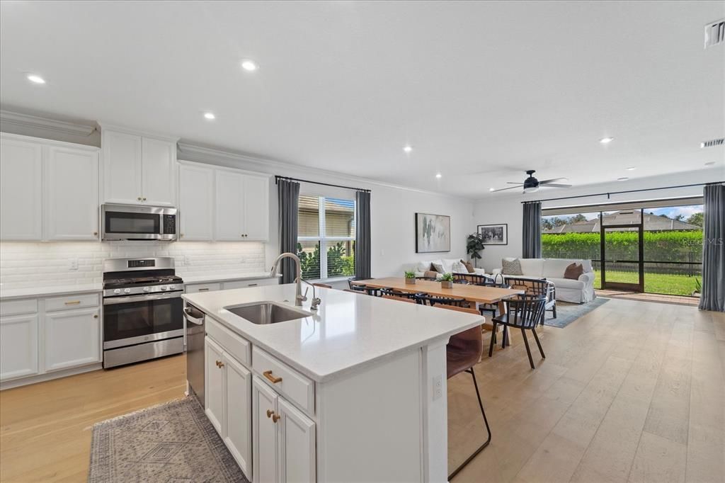 Active With Contract: $639,000 (4 beds, 3 baths, 2399 Square Feet)