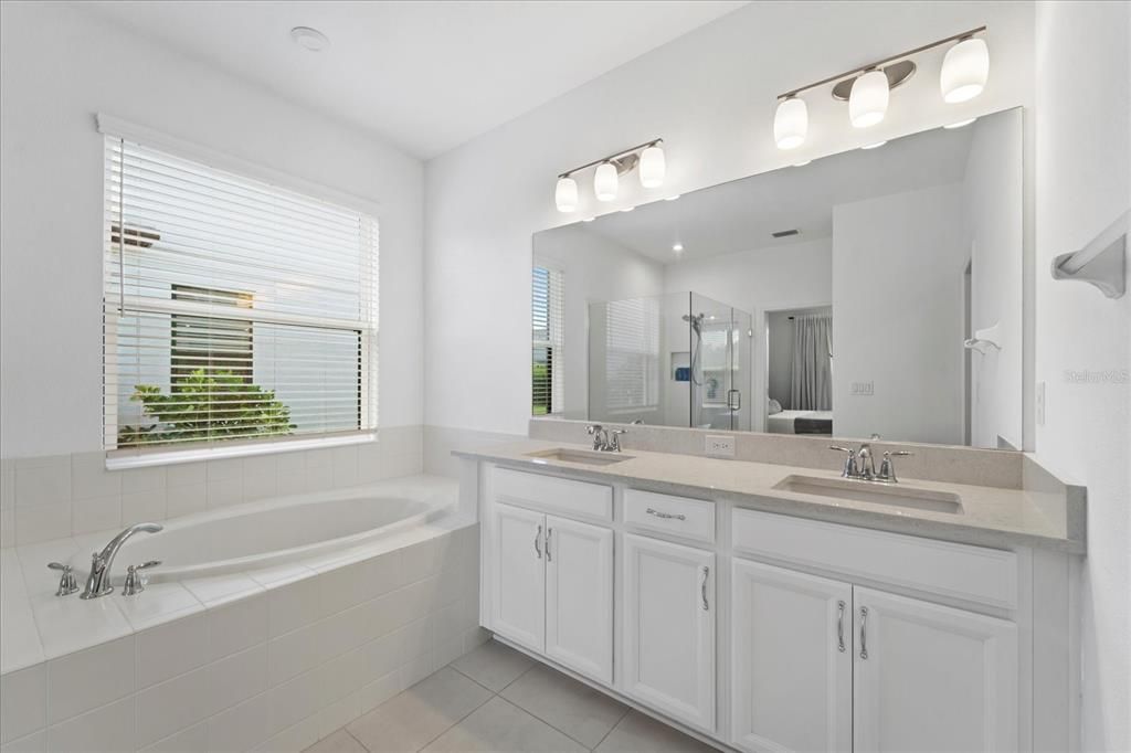 Active With Contract: $639,000 (4 beds, 3 baths, 2399 Square Feet)