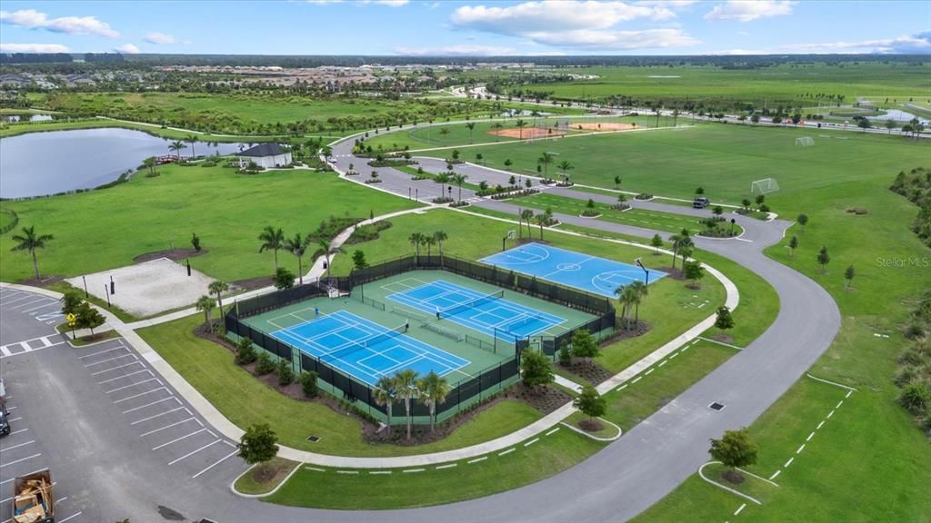 Active With Contract: $639,000 (4 beds, 3 baths, 2399 Square Feet)