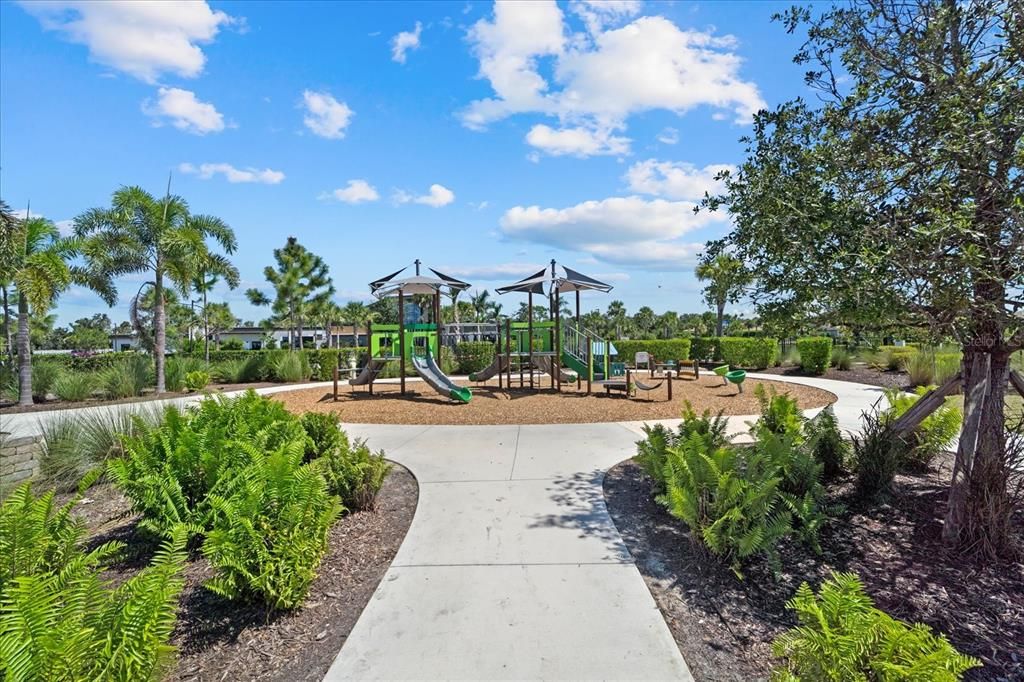 Active With Contract: $639,000 (4 beds, 3 baths, 2399 Square Feet)