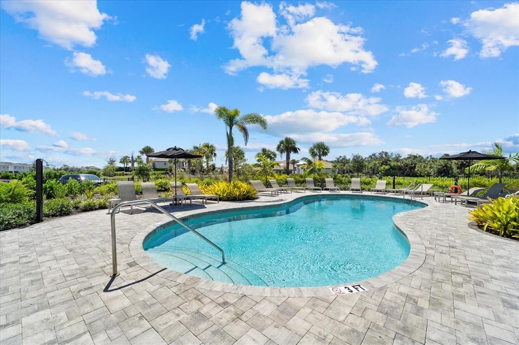 Active With Contract: $639,000 (4 beds, 3 baths, 2399 Square Feet)