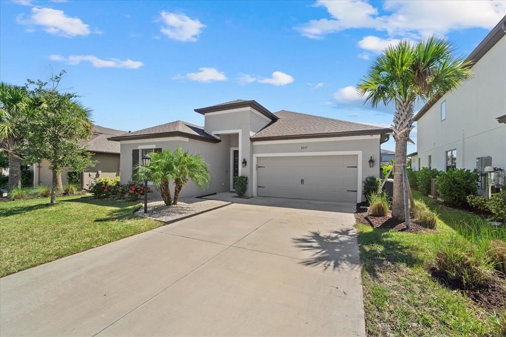 Active With Contract: $639,000 (4 beds, 3 baths, 2399 Square Feet)