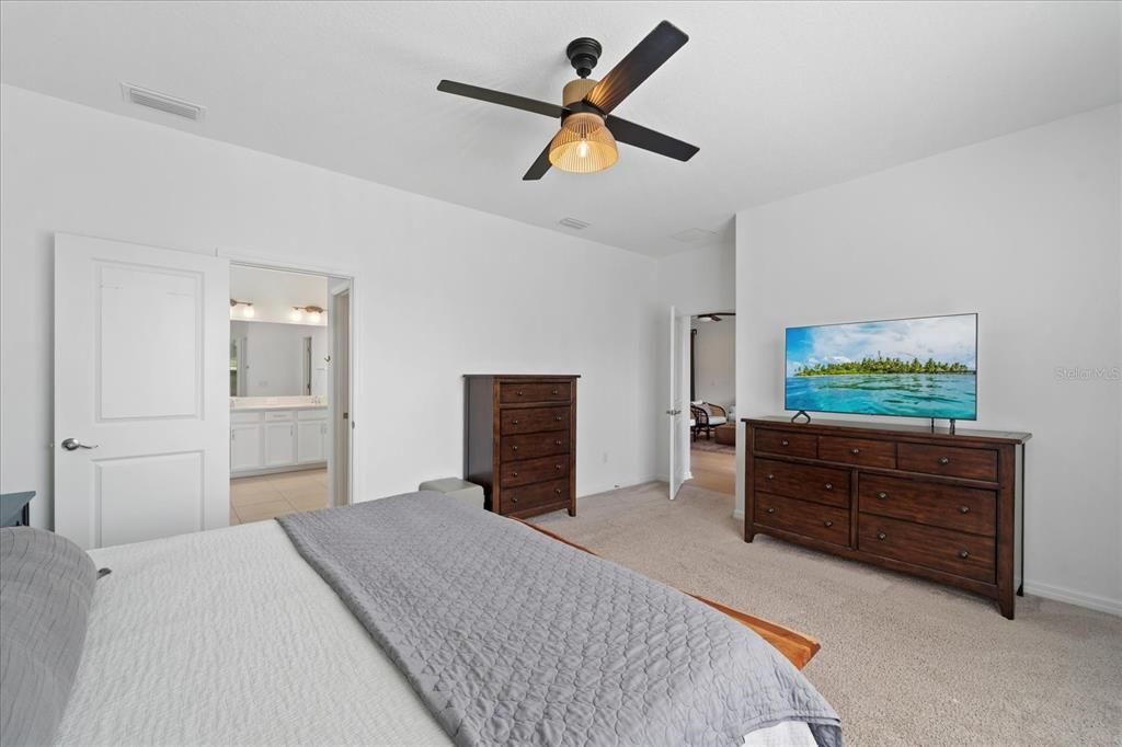 Active With Contract: $639,000 (4 beds, 3 baths, 2399 Square Feet)