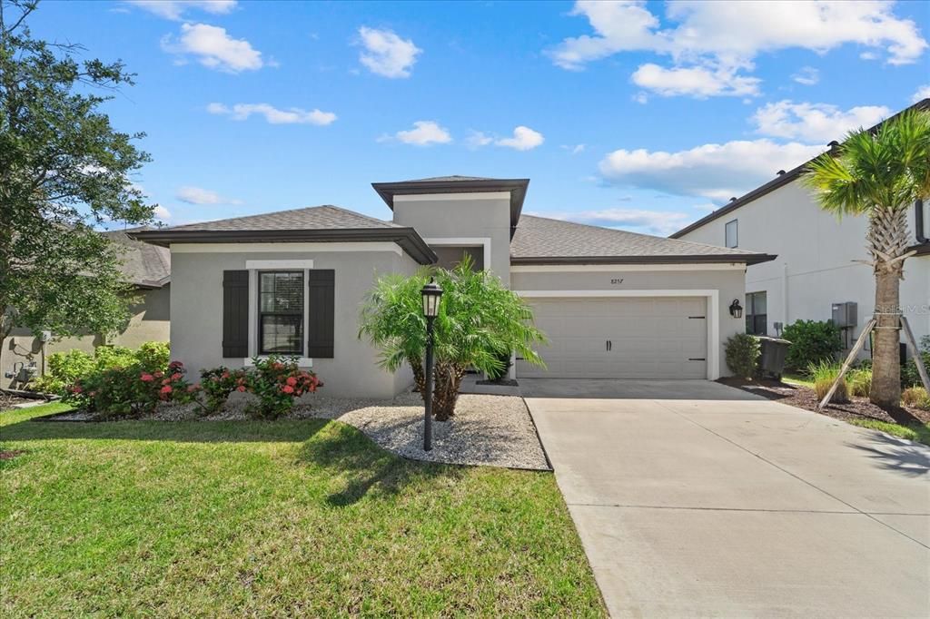 Active With Contract: $639,000 (4 beds, 3 baths, 2399 Square Feet)