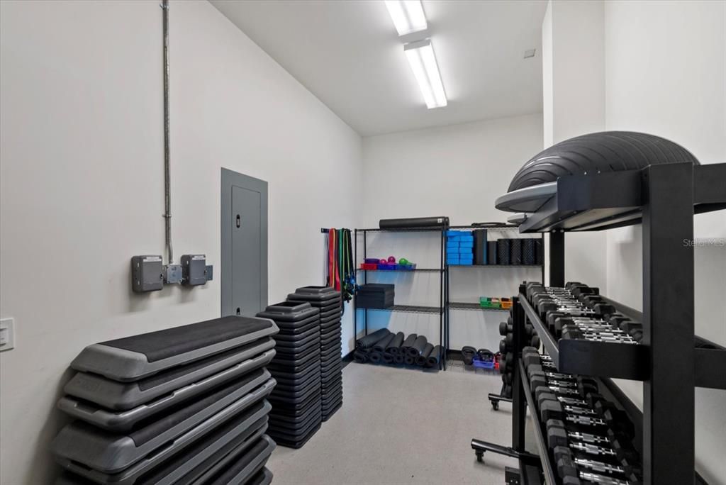 Active With Contract: $639,000 (4 beds, 3 baths, 2399 Square Feet)