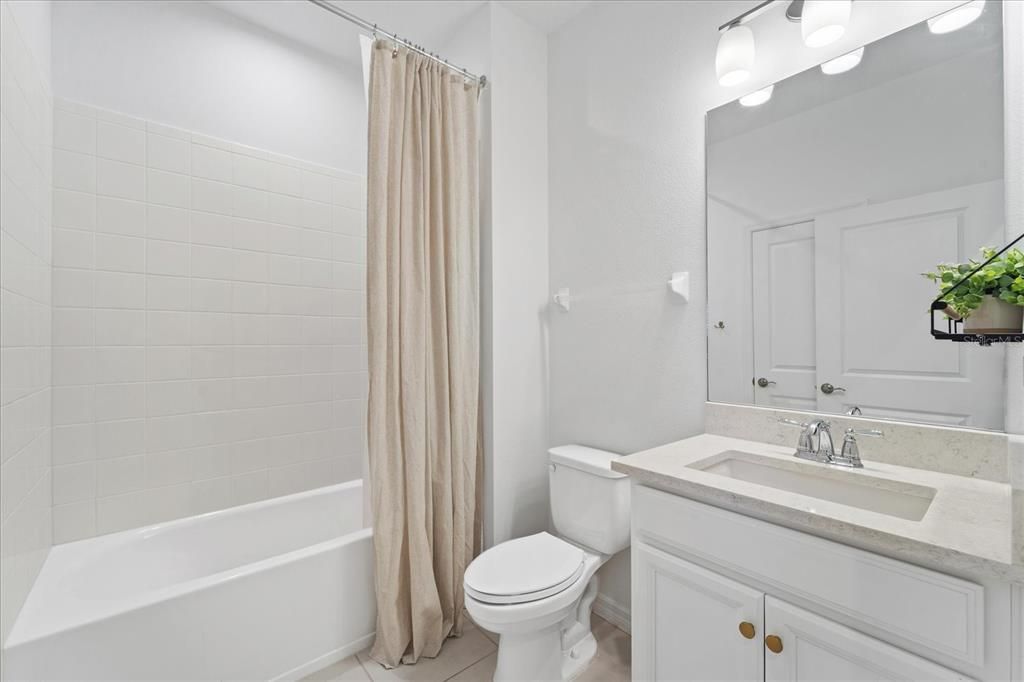 Active With Contract: $639,000 (4 beds, 3 baths, 2399 Square Feet)