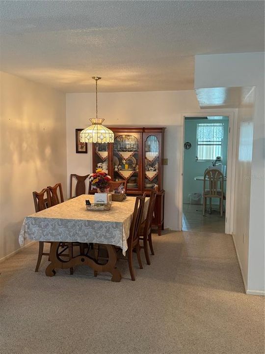 For Sale: $139,000 (2 beds, 2 baths, 860 Square Feet)