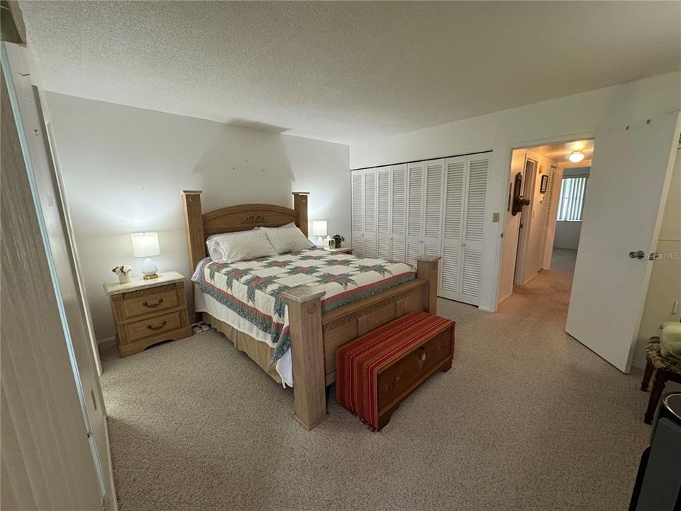 For Sale: $139,000 (2 beds, 2 baths, 860 Square Feet)