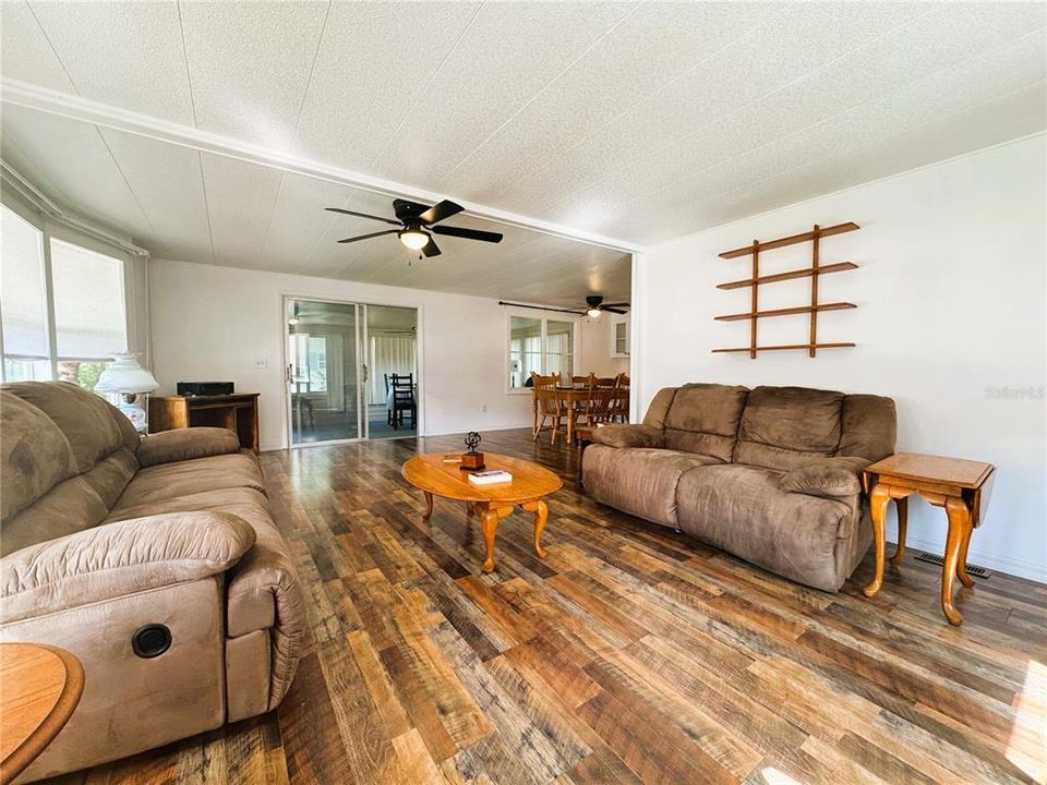 En Venta: $139,900 (2 camas, 2 baños, 1332 Pies cuadrados)