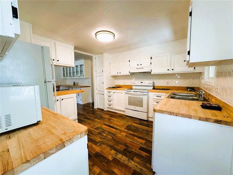 En Venta: $139,900 (2 camas, 2 baños, 1332 Pies cuadrados)