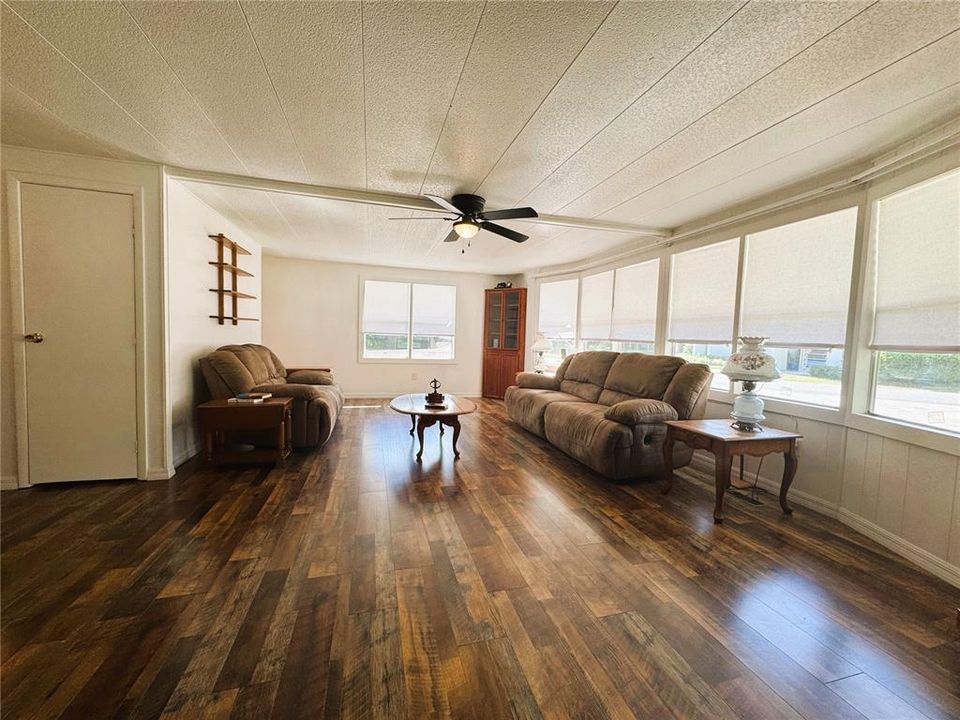 En Venta: $139,900 (2 camas, 2 baños, 1332 Pies cuadrados)