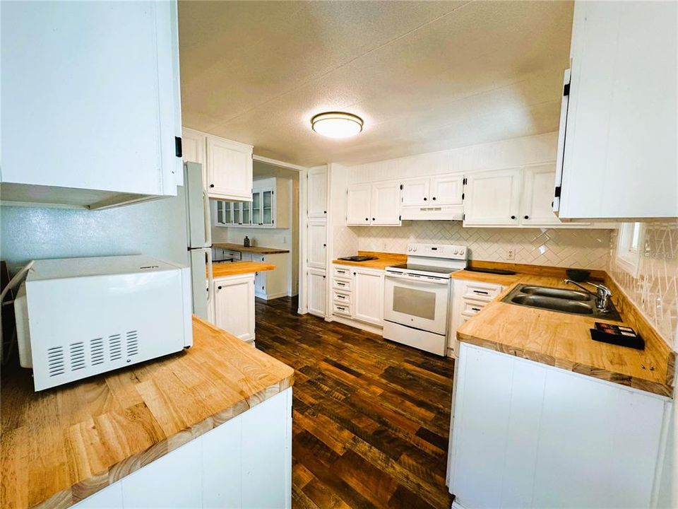 En Venta: $139,900 (2 camas, 2 baños, 1332 Pies cuadrados)