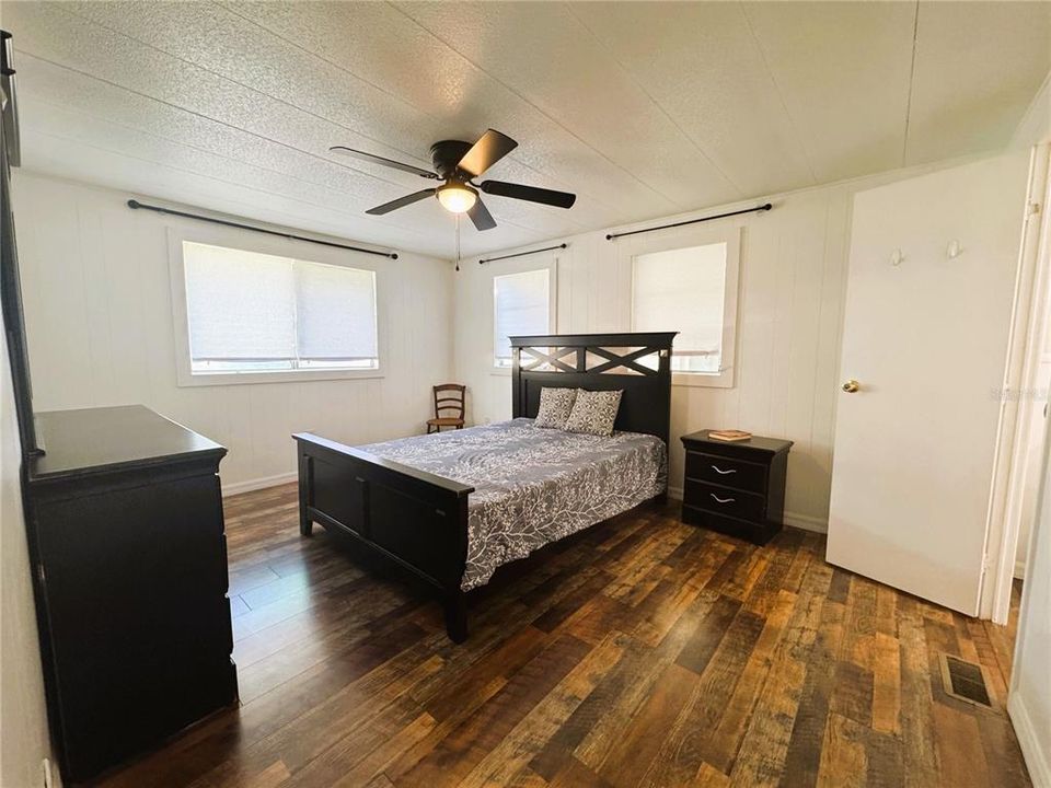 En Venta: $139,900 (2 camas, 2 baños, 1332 Pies cuadrados)