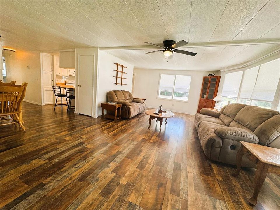 En Venta: $139,900 (2 camas, 2 baños, 1332 Pies cuadrados)