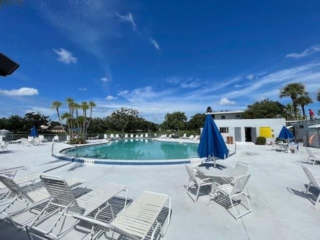 For Sale: $78,000 (1 beds, 1 baths, 608 Square Feet)