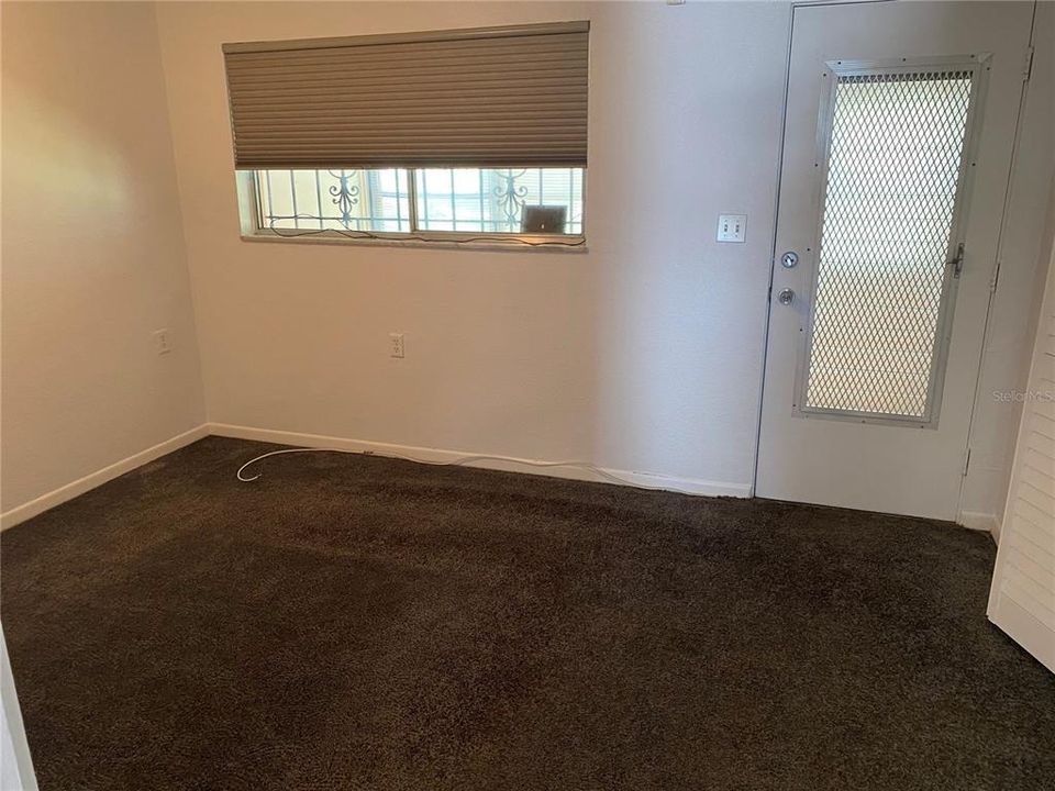For Sale: $78,000 (1 beds, 1 baths, 608 Square Feet)