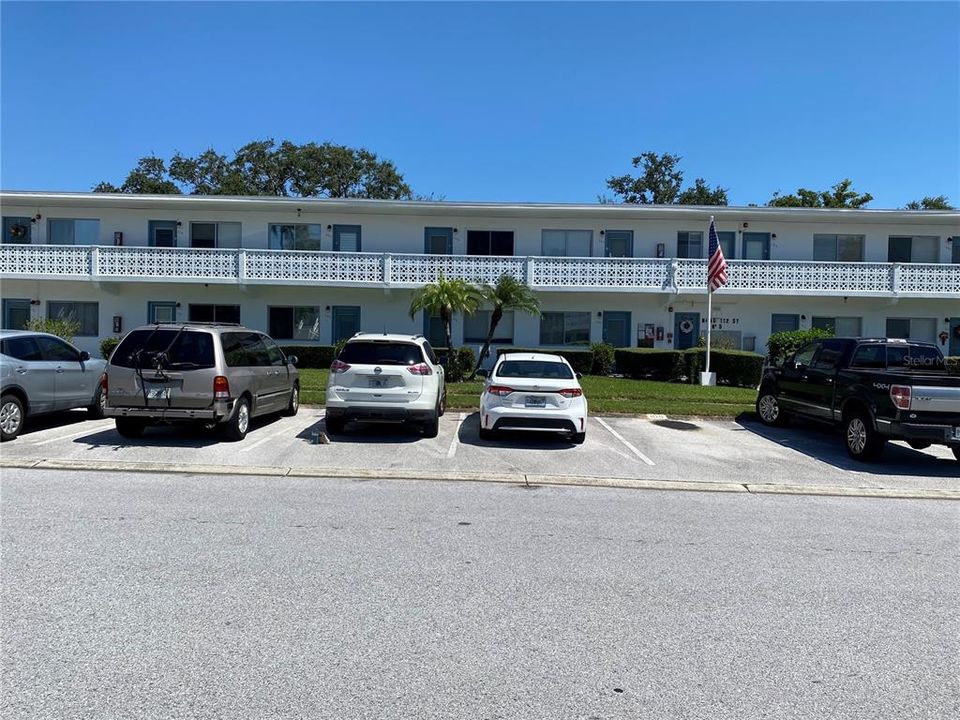 For Sale: $78,000 (1 beds, 1 baths, 608 Square Feet)