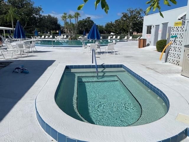 For Sale: $78,000 (1 beds, 1 baths, 608 Square Feet)