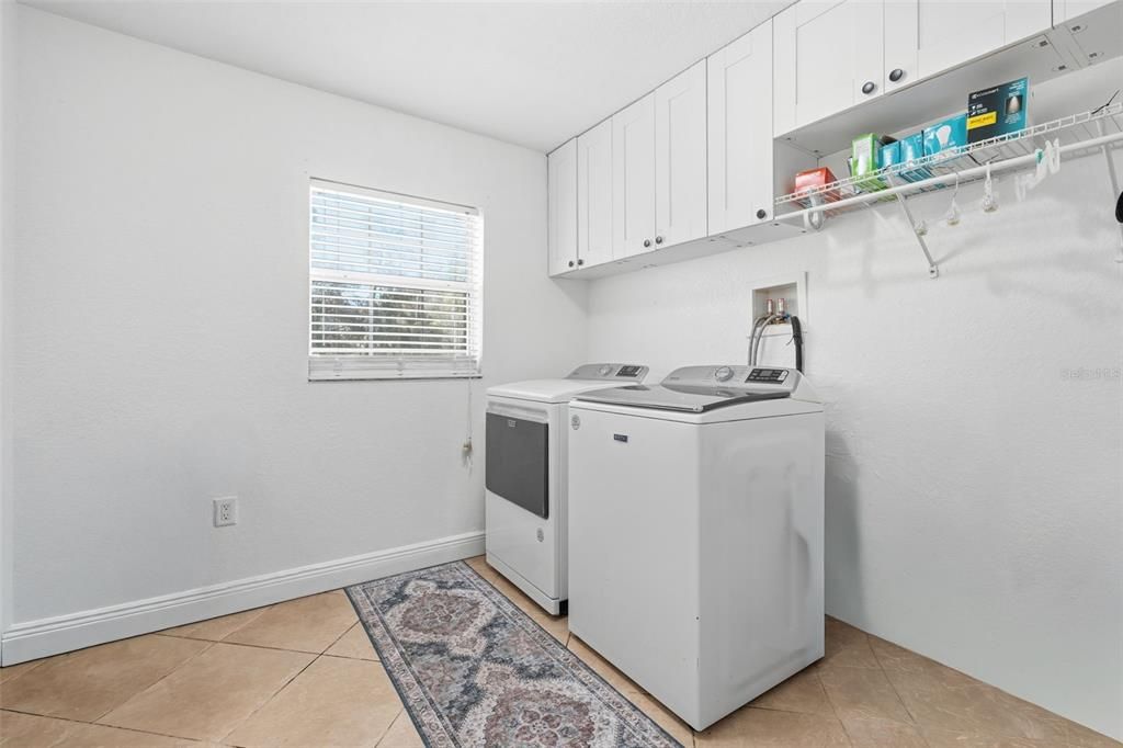 На продажу: $799,900 (4 спален, 3 ванн, 2702 Квадратных фут)