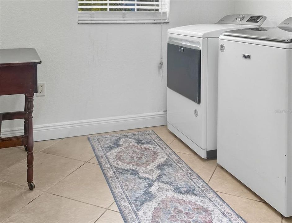 На продажу: $799,900 (4 спален, 3 ванн, 2702 Квадратных фут)