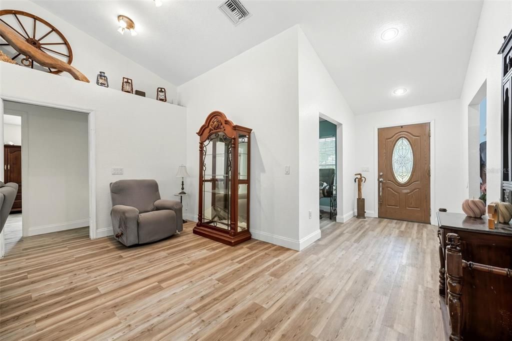 На продажу: $799,900 (4 спален, 3 ванн, 2702 Квадратных фут)