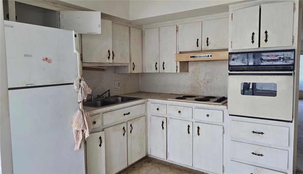 Под контрактом: $80,000 (2 спален, 1 ванн, 1100 Квадратных фут)